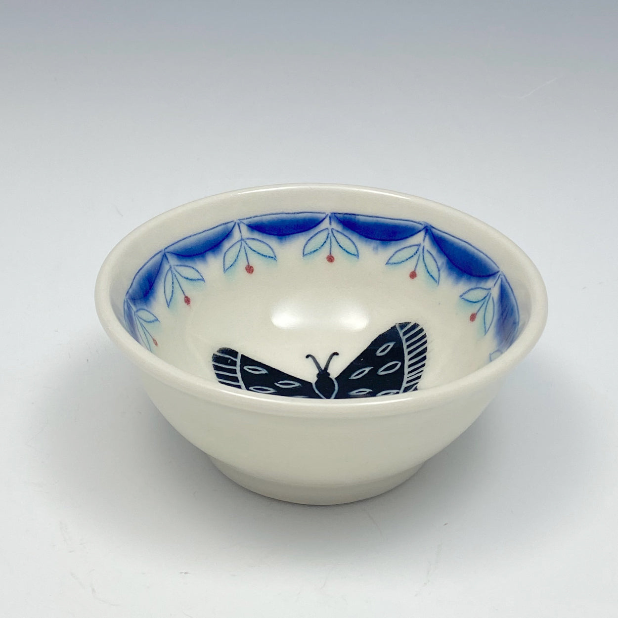 Small bowl with black butterfly 03 – Asta Joana Design